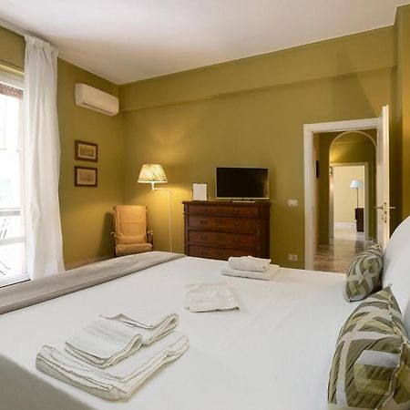 Lilly Apartment Firenze Bagian luar foto