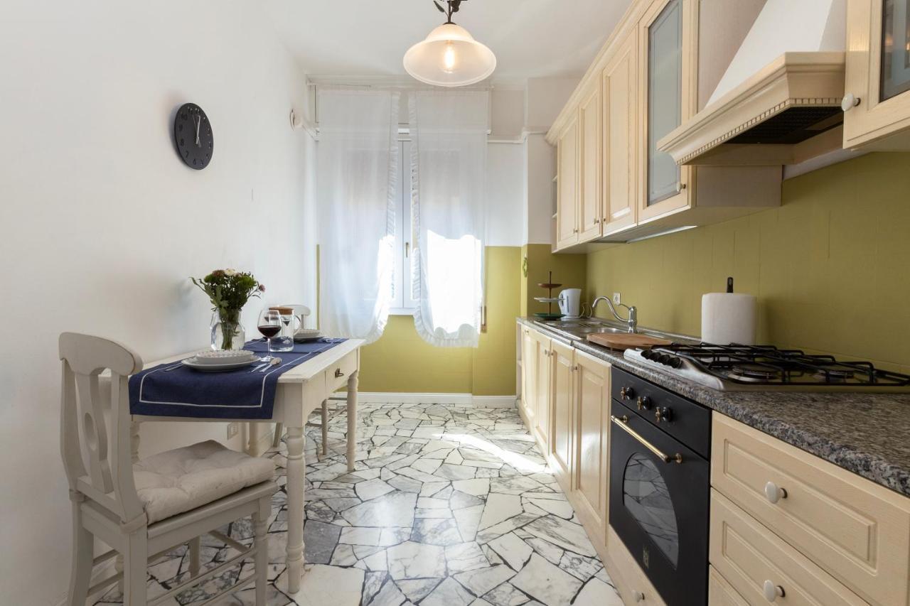 Lilly Apartment Firenze Bagian luar foto